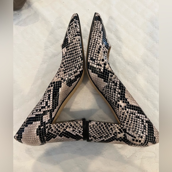 Marc Fisher women’s snakeskin print heels, black/white/gray - Picture 3 of 3